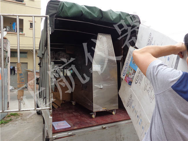 正航儀器紫外線試驗箱細節(jié)圖